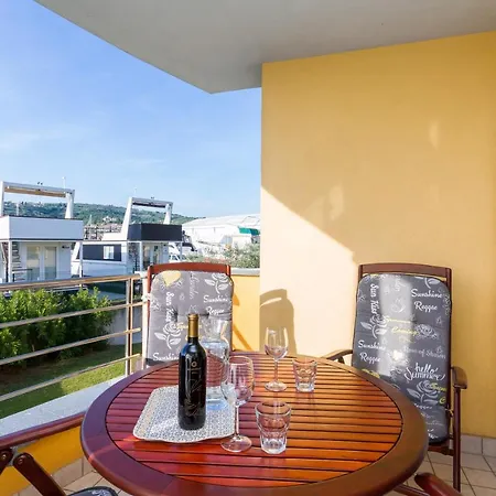 Ponent 612 In Marina By Locap Group
